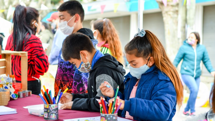 La Escuela va a tu Plaza